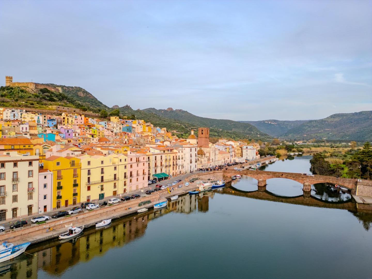 S'Apposentu - Un'Angolo Di Paradiso Con La Vista Sul Castello Bosa Buitenkant foto