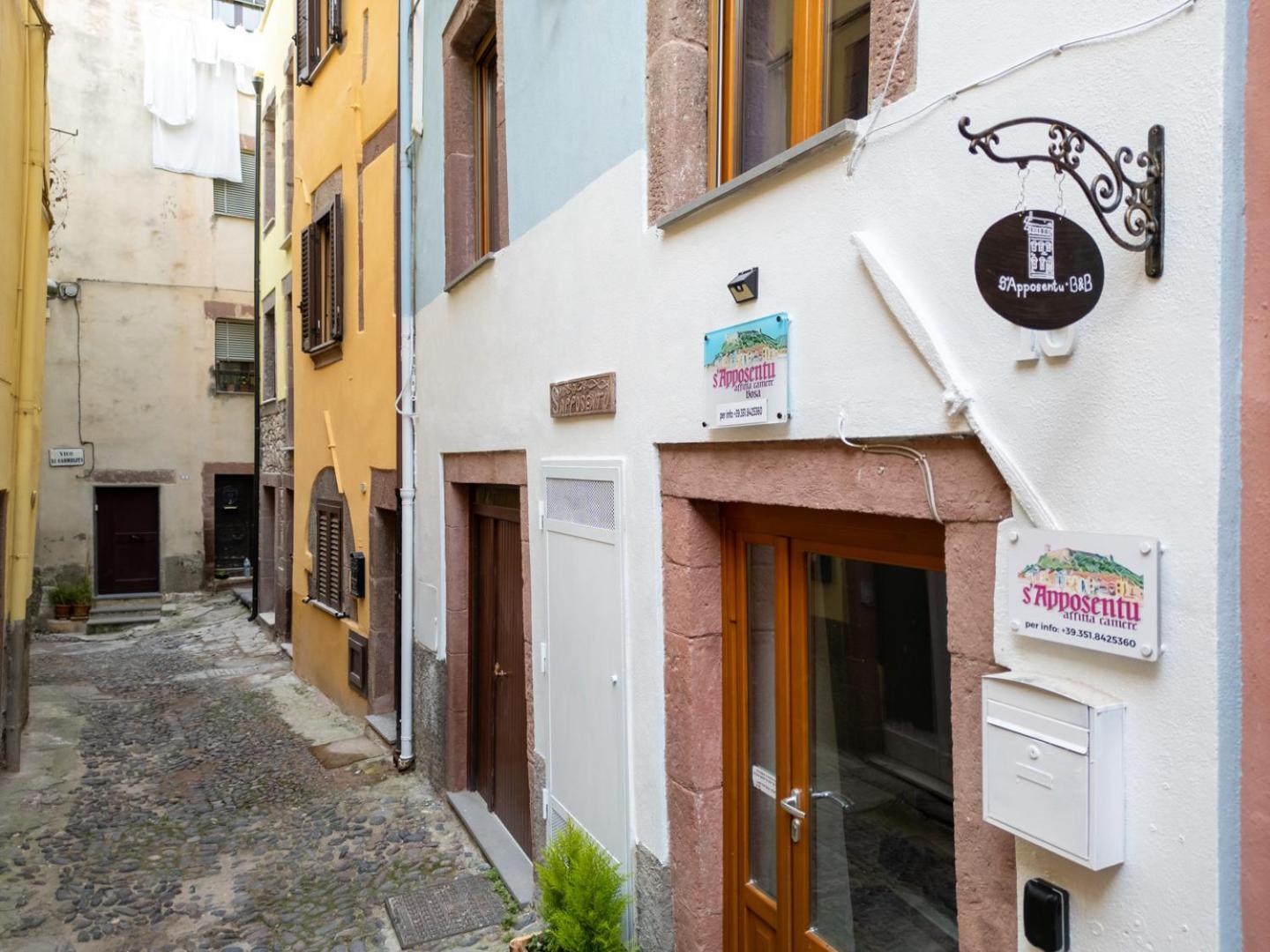 S'Apposentu - Un'Angolo Di Paradiso Con La Vista Sul Castello Bosa Buitenkant foto
